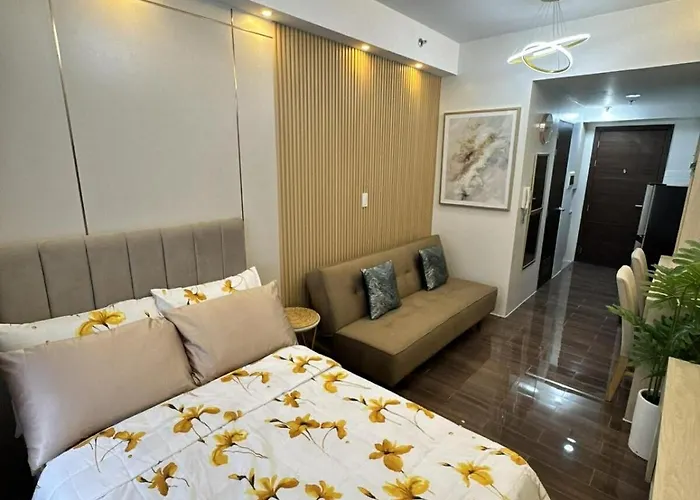 Apartment New Cozy Gold Themed - Makati Cbd Getaway Manila