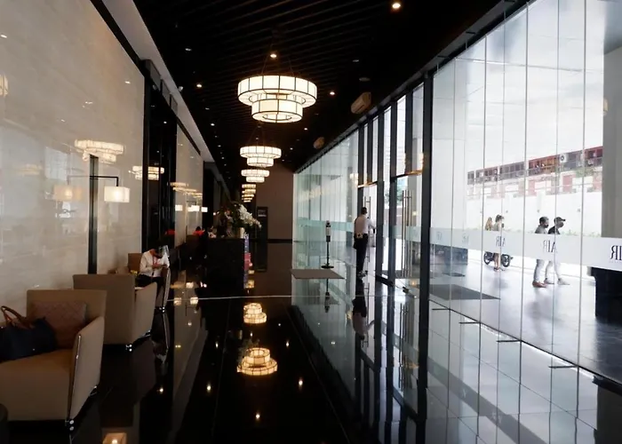 Apartment New Cozy Gold Themed - Makati Cbd Getaway *