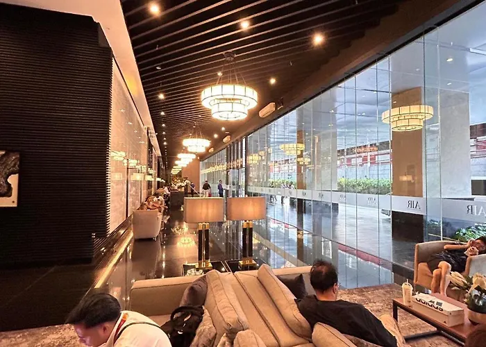 New Cozy Gold Themed - Makati Cbd Getaway