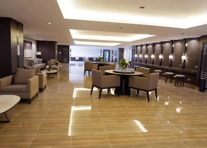 New Cozy Gold Themed - Makati Cbd Getaway