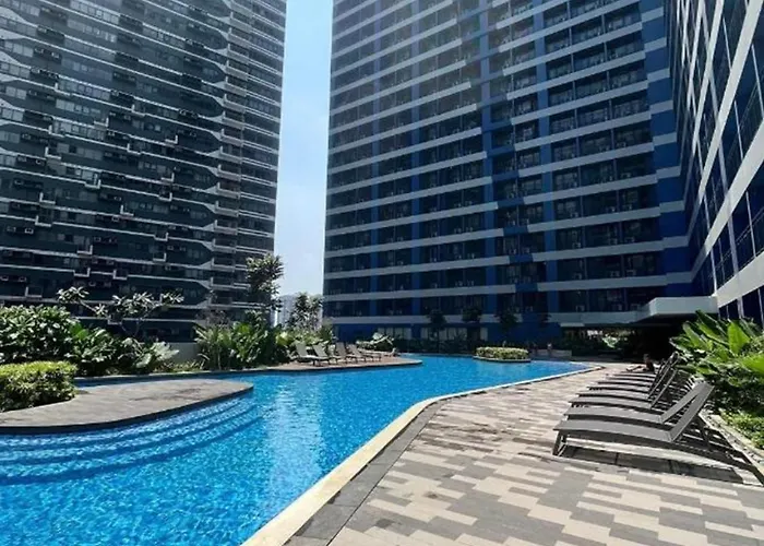 Apartment New Cozy Gold Themed - Makati Cbd Getaway Manila